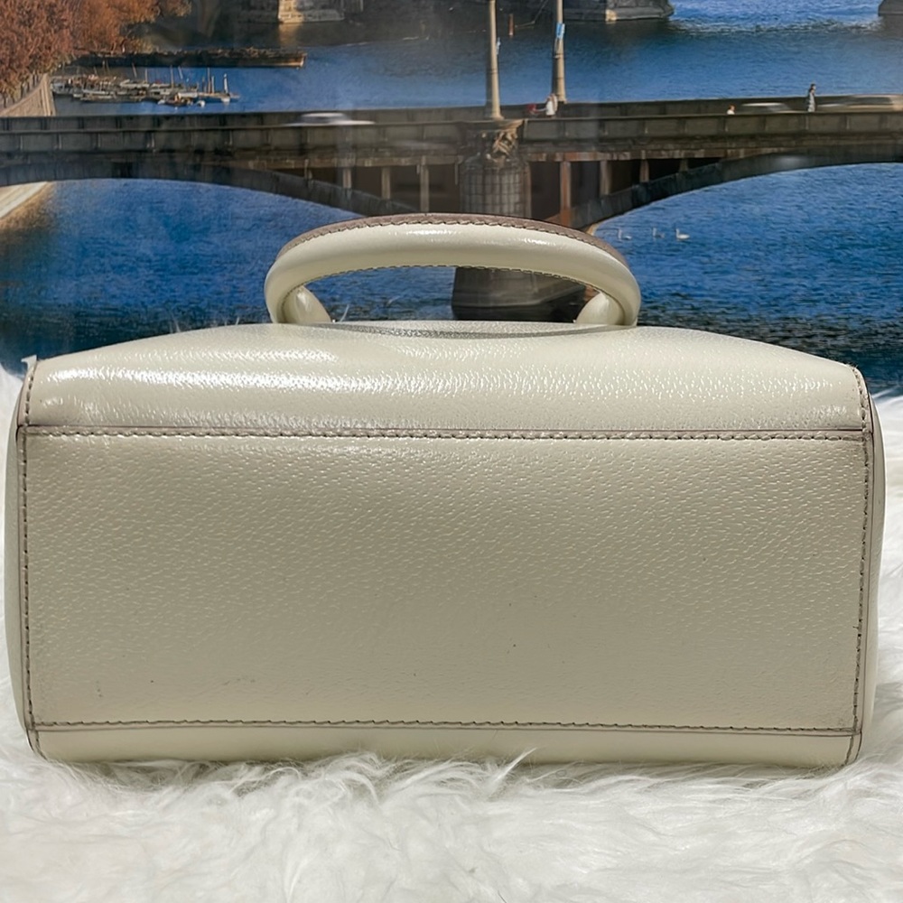 Kate Spade Satchel - Picture 6 of 9